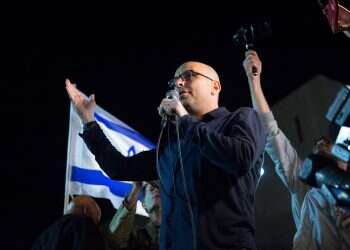 'ההפגנות לא פוליטיות': מופע הלהטוטנות של חיות