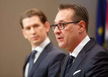 היינץ כריסטיאן שטראכה וסבסטיאן קורץ. צילום: EPA