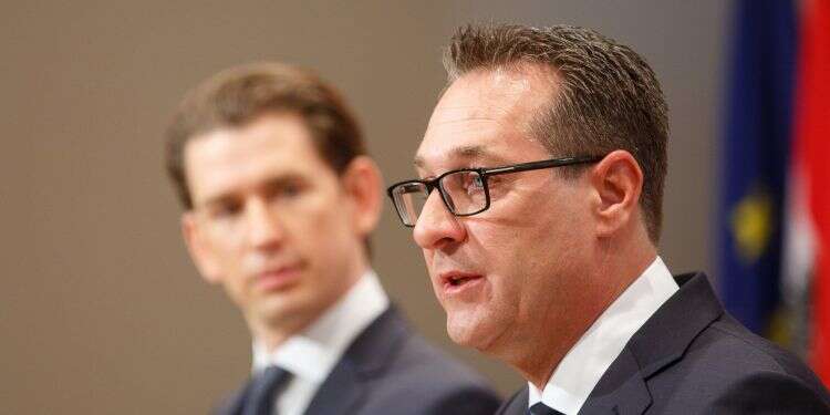 היינץ כריסטיאן שטראכה וסבסטיאן קורץ. צילום: EPA היינץ כריסטיאן שטראכה וסבסטיאן קורץ. צילום: EPA