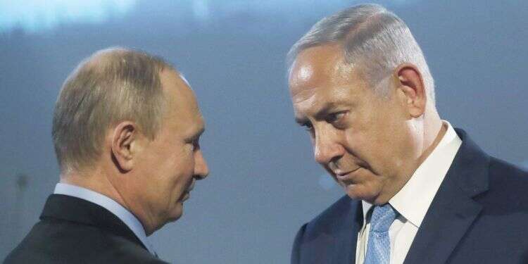 בנימין נתניהו וולדימיר פוטין במוסקבה. צילום: EPA צילום: EPA