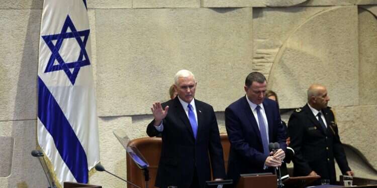 נאומו של פנס בכנסת: חיבוק אמריקני חם