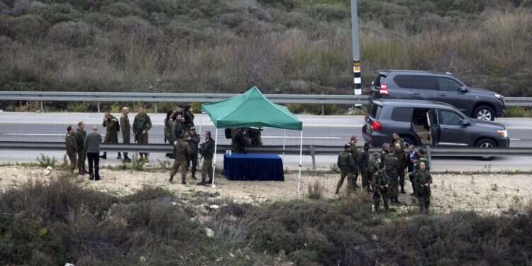 מחסומים של צה צילום: AFP