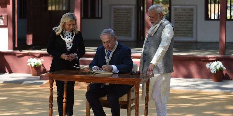 בנימין נתניהו ונרנדרה מודי. צילום: AFP צילום: AFP