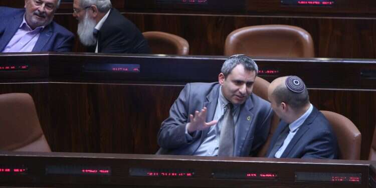 נפתלי בנט וזאב אלקין. צילום: מרים צחי צילום: מרים צחי