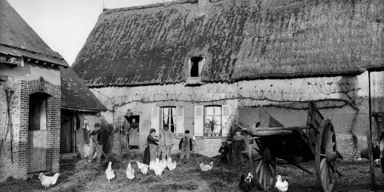 בית חוה בצרפת, 1908. צילום: גטי אימג'ס צילום: גטי אימג'ס