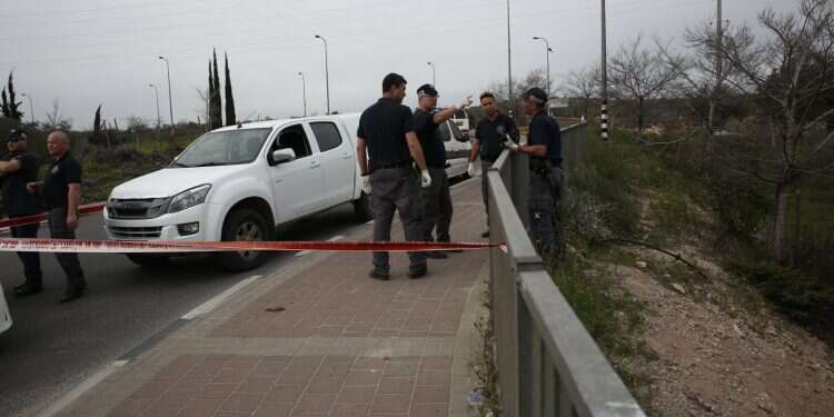 כוחות הביטחון בזירת הפיגוע בצומת אריאל. צילום: הלל מאיר/TPS צילום: הלל מאיר/TPS