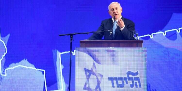 נתניהו בהרמת כוסית לחג הפסח, הערב. צילום: אבישג שאר ישוב צילום: אבישג שאר ישוב