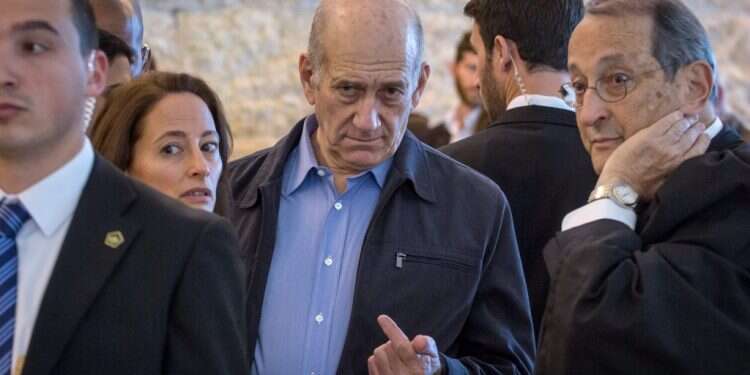 אהוד אולמרט. צילום: אמיל סלמן צילום: אמיל סלמן