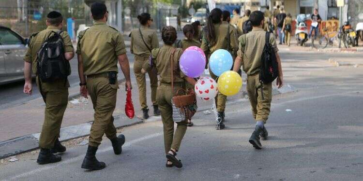 חיילי צה עוקפים את חוק הגיוס: בצה"ל מתכוונים לגייס השנה 3,300 חרדים