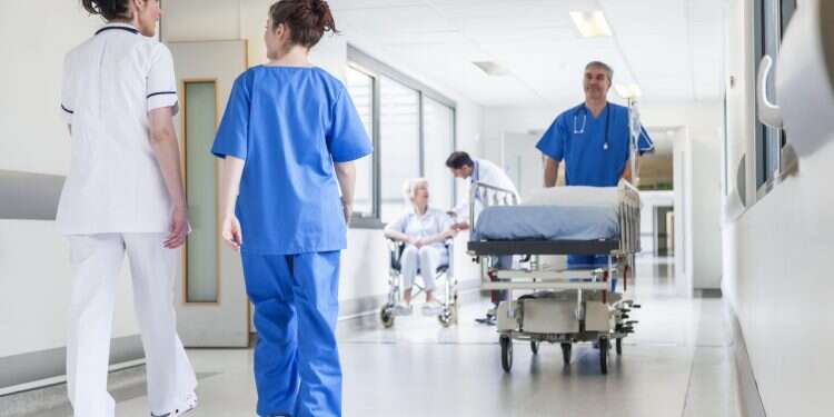 אחיות בבית חולים. צילום אילוסטרציה: שאטרסטוק צילום: שאטרסטוק