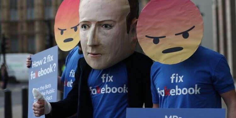 מחאה נגד מארק צוקרברג. צילום: AFP צילום: AFP