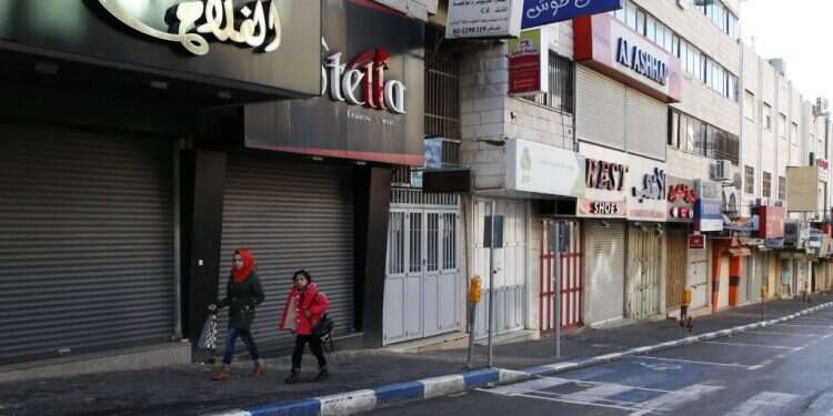 חנויות של ערבים בחברון. צילום: AFP צילום: AFP