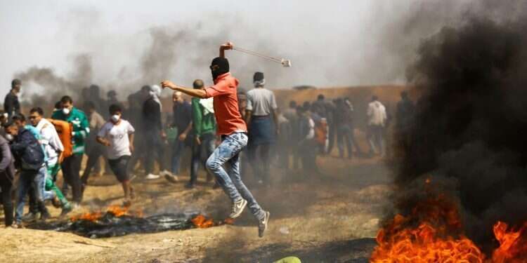 מפירי סדר פלסטינים. צילום: AFP צילום: AFP