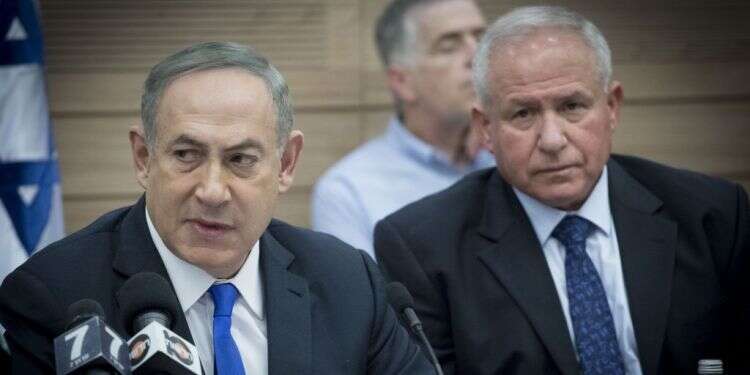 רה רה"מ נתניהו ושר החקלאות דיכטר. צילום: יונתן זינדל, פלאש90