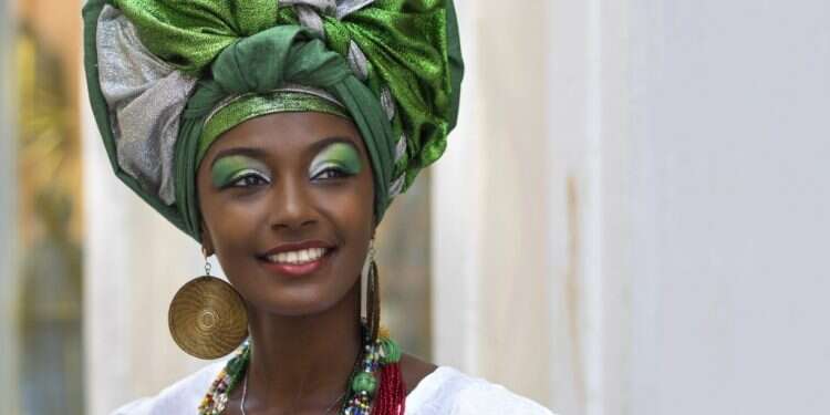 כיסוי ראש אפריקני מפואר. צילום: שאטרסטוק צילום: שאטרסטוק