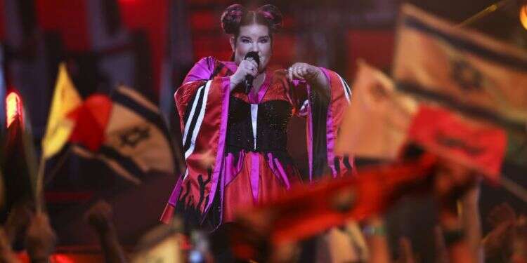 נטע ברזילי באירוויזיון. צילום: EPA צילום: EPA