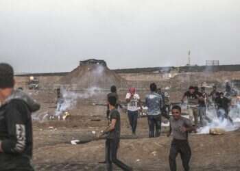 התפרעויות בגבול רצועת עזה. צילום: EPA