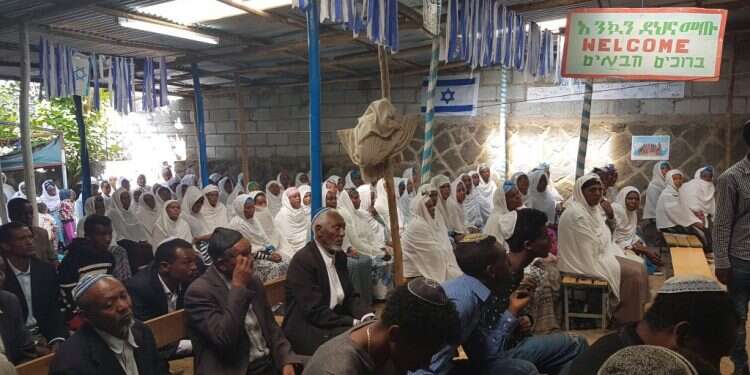 הקהילה באתיופיה. צילום: צביקה קליין צילום: צביקה קליין