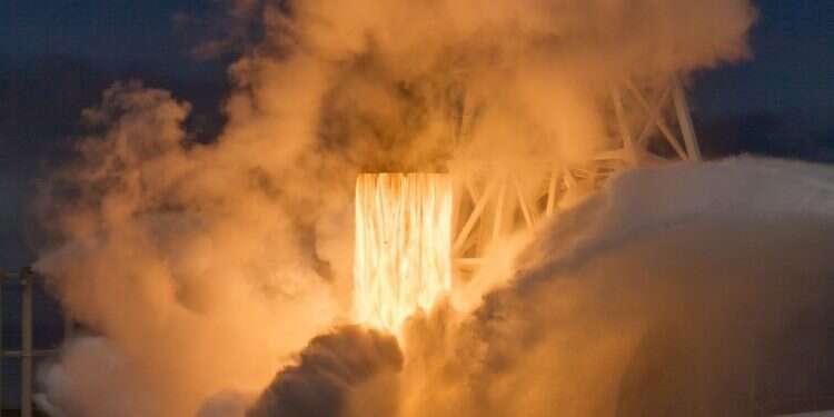 חללית המחקר SPACEX שוגרה מבסיס חיל האוויר האמריקני  צילום: AFP