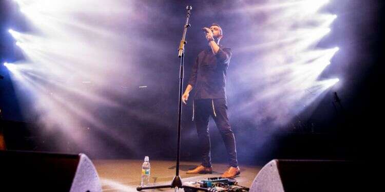 ישי ריבו בהופעה. צילום: ליאור כתר צילום: ליאור כתר