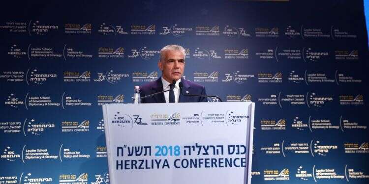 לפיד בכנס הרצליה, השבוע. צילום: גלעד קוולרצ'יק צילום: גלעד קוולרצ'יק