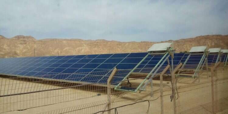 השדה הסולרי בערבה. צילום: ALPR צילום: ALPR