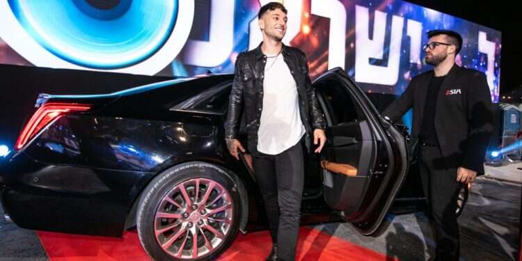 צילום: מיכה לובטון אחות קטנה: גם המעבר ל"רשת" לא יציל את מלכת הריאליטי המלוכלך