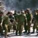 פינוי פצועים במלחמת לבנון השנייה. צילום: רויטרס צילום: רויטרס