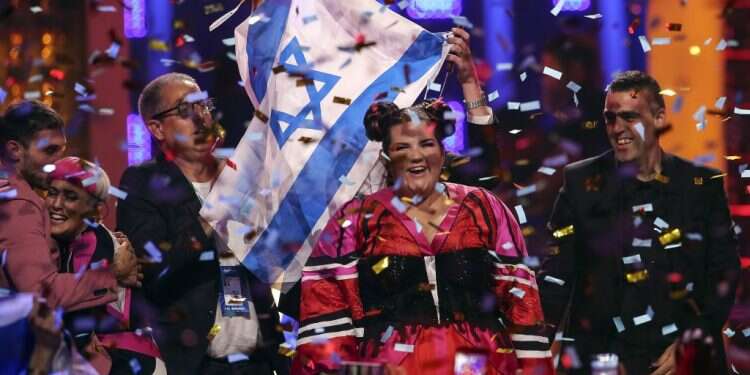 נטע ברזילי זוכה באירוויזיון. צילום: EPA