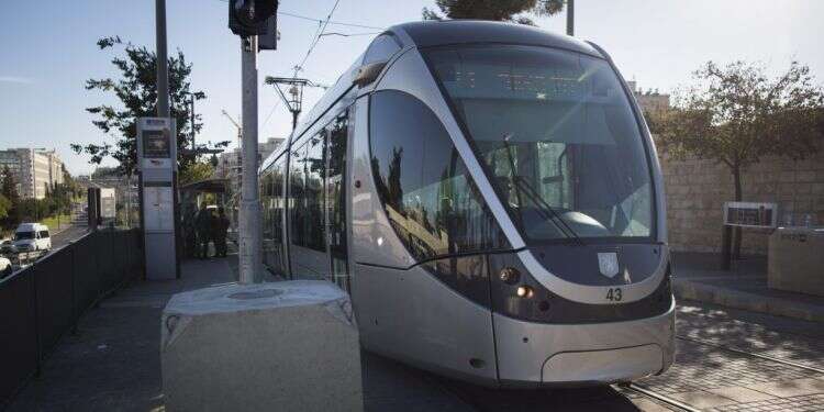 הרכבת הקלה בירושלים. צילום: יונתן זינדל, פלאש90 צילום: יונתן זינדל, פלאש90