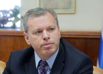 חכמים בשמש: חוק חופש המידע הפך לכלי ניגוח