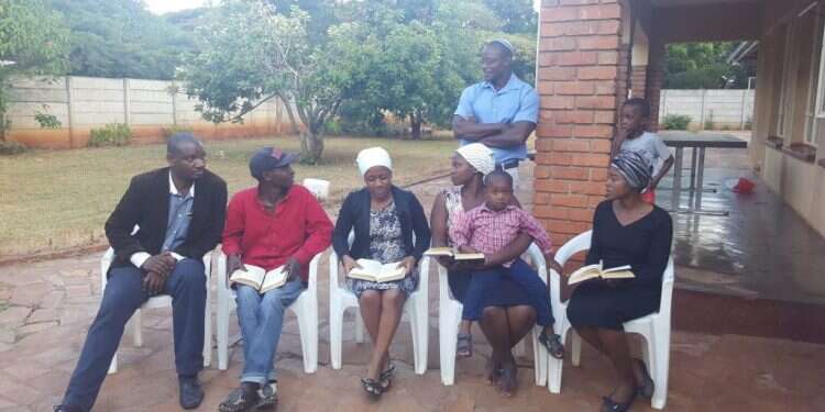 שבט הלמבה
גנים כוהניים בלב אפריקה