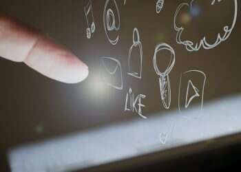 בניית אתרים: מה תפקידו של איש עיצוב האתרים?