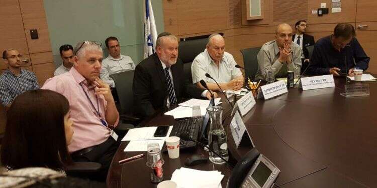 מנדלבליט על חקירות רה"מ: "גם לחשודים יש זכויות"