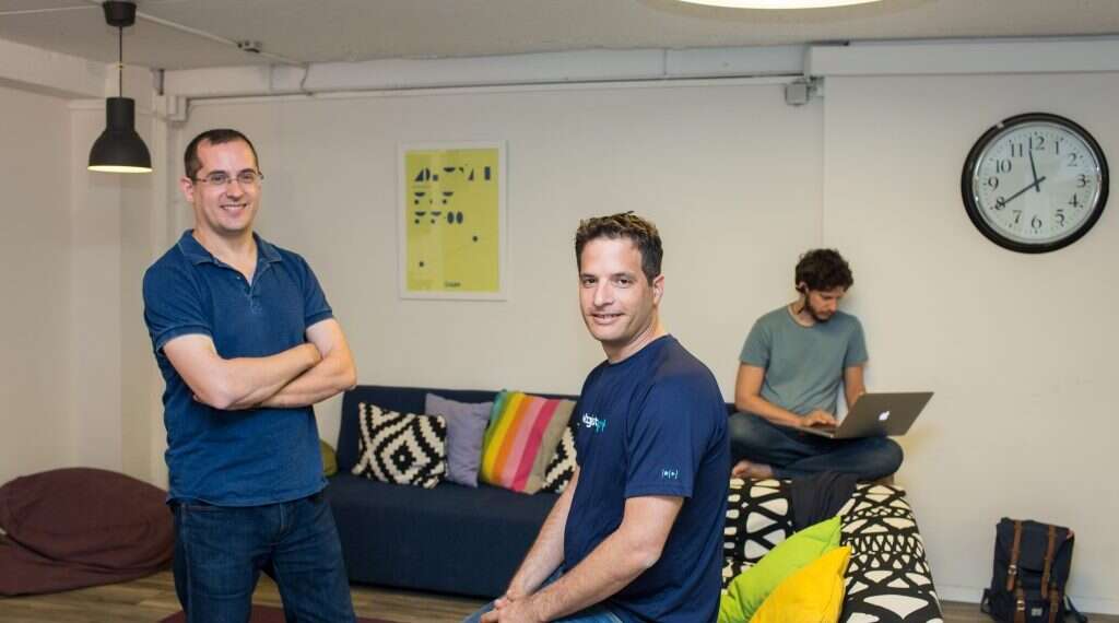 אלכס רב אחא וטל דגן. צילום: אבישג שאר-ישוב צילום: אבישג שאר-ישוב