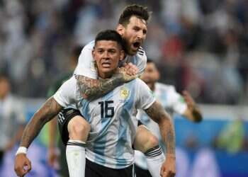 מסי קופץ על רוחו. צילום: AFP