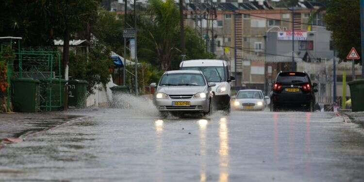 הצפות בשדרות. צילום ארכיון: יהודה פרץ צילום ארכיון: יהודה פרץ
