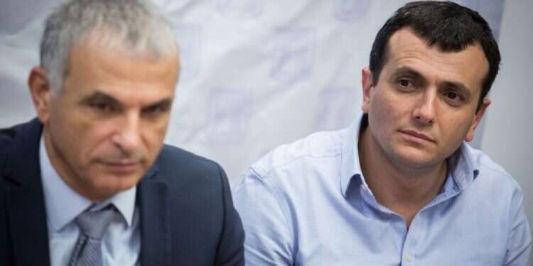 שי באב''ד ומשה כחלון. צילום: הדס פרוש, פלאש90 צילום: הדס פרוש, פלאש90