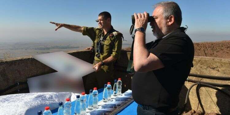 שר הביטחון אביגדור ליברמן בגבול הצפון. צילום: אריאל חרמוני, משרד הביטחון צילום: אריאל חרמוני, משרד הביטחון