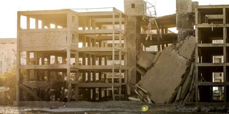 הבניין שנפגע בעזה. צילום: AFP צילום: AFP