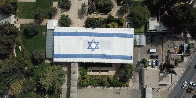 דגל ישראל נפרש על גג בית הנשיא ישראל הלאומית היא אויב בעיני העולם הפרוגרסיבי