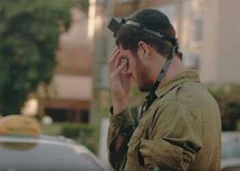 חב"ד גאים להציג: הסוף לדוכני התפילין?