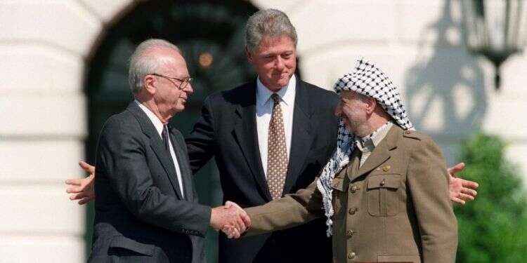 יאסר ערפאת, ביל קלינטון ויצחק רבין. צילום: AP צילום: AP