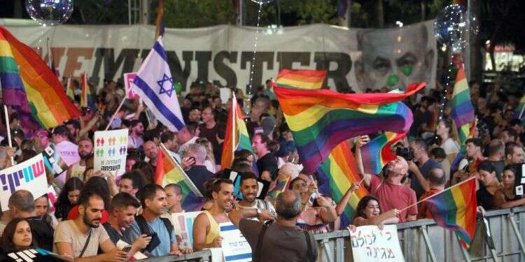 הפגנת קהילת הלהט צילום: גדעון מרקוביץ