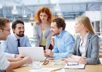 קידום אתרים אורגני: מחוץ לאתר ובתוכו