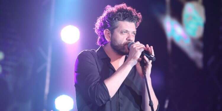 אמיר דדון בהופעה. צילום: יצחק ההרי, דוברות הכנסת צילום: יצחק ההרי, דוברות הכנסת