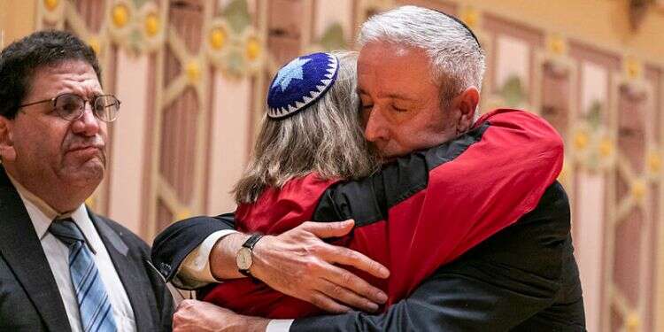 אירוע הזדהות עם נרצחי הירי האנטישמי בבית הכנסת בפיטסבורג, פנסילבניה. צילום: EPA צילום: EPA