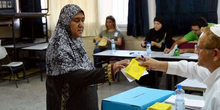 קלפי בלוד, 2013. צילום: יוסי זליגר, פלאש 90 צילום: יוסי זליגר, פלאש 90