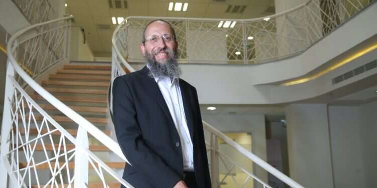 הרב יוסף צבי רימון. צילום: מרים צחי צילום: מרים צחי