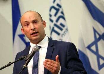 שריונים וריכוזיות: כך נפתלי בנט נערך לבחירות